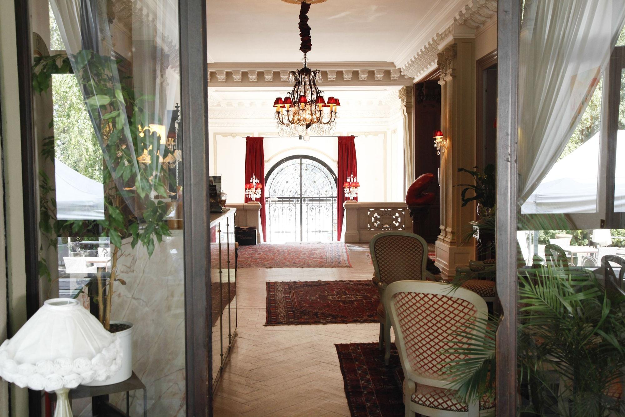 Domaine De Beaupre - Hotel The Originals Relais ゲブビレル エクステリア 写真