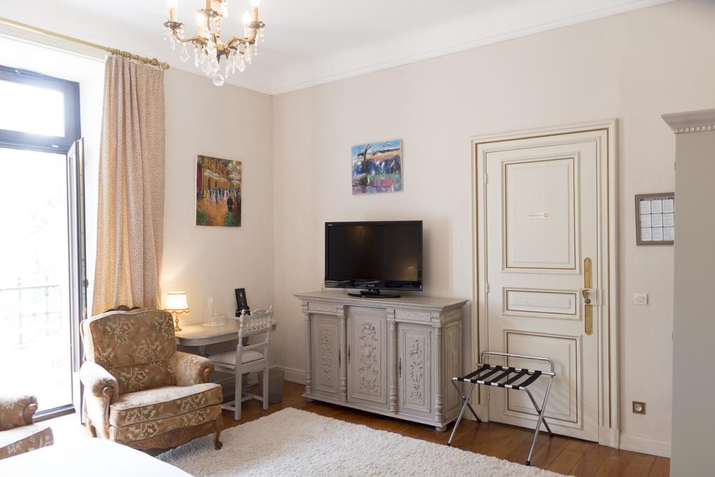 Domaine De Beaupre - Hotel The Originals Relais ゲブビレル エクステリア 写真